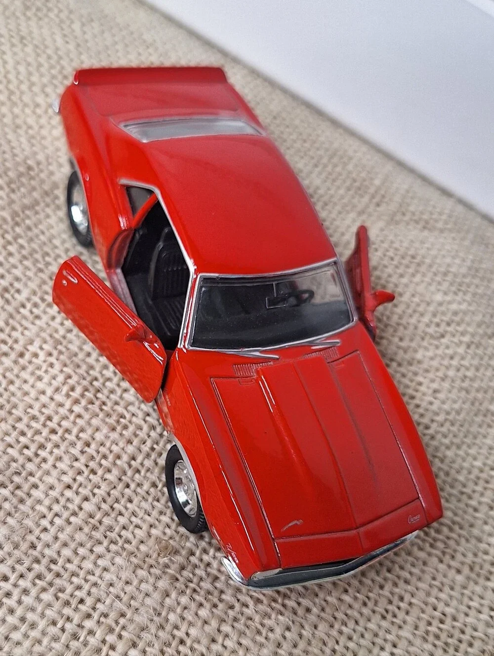 Lot Of 2 1968 Chevrolet Camaro Z28. Welly Die Cast Cars 1/36 Scale